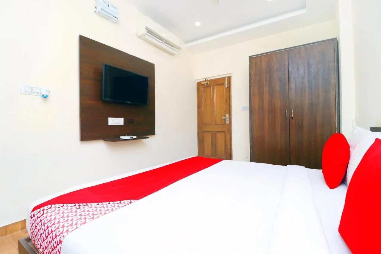 Oyo Flagship 43968 Hotel Rosewood Panchkula 3*,