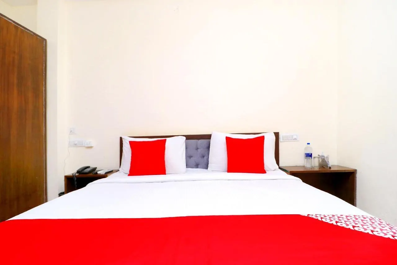 Oyo Flagship 43968 Hotel Rosewood Panchkula